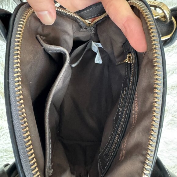 Matt & Nat Gessi Mini Vegan Leather Satchel / Crossbody Bag - Picture 12 of 15